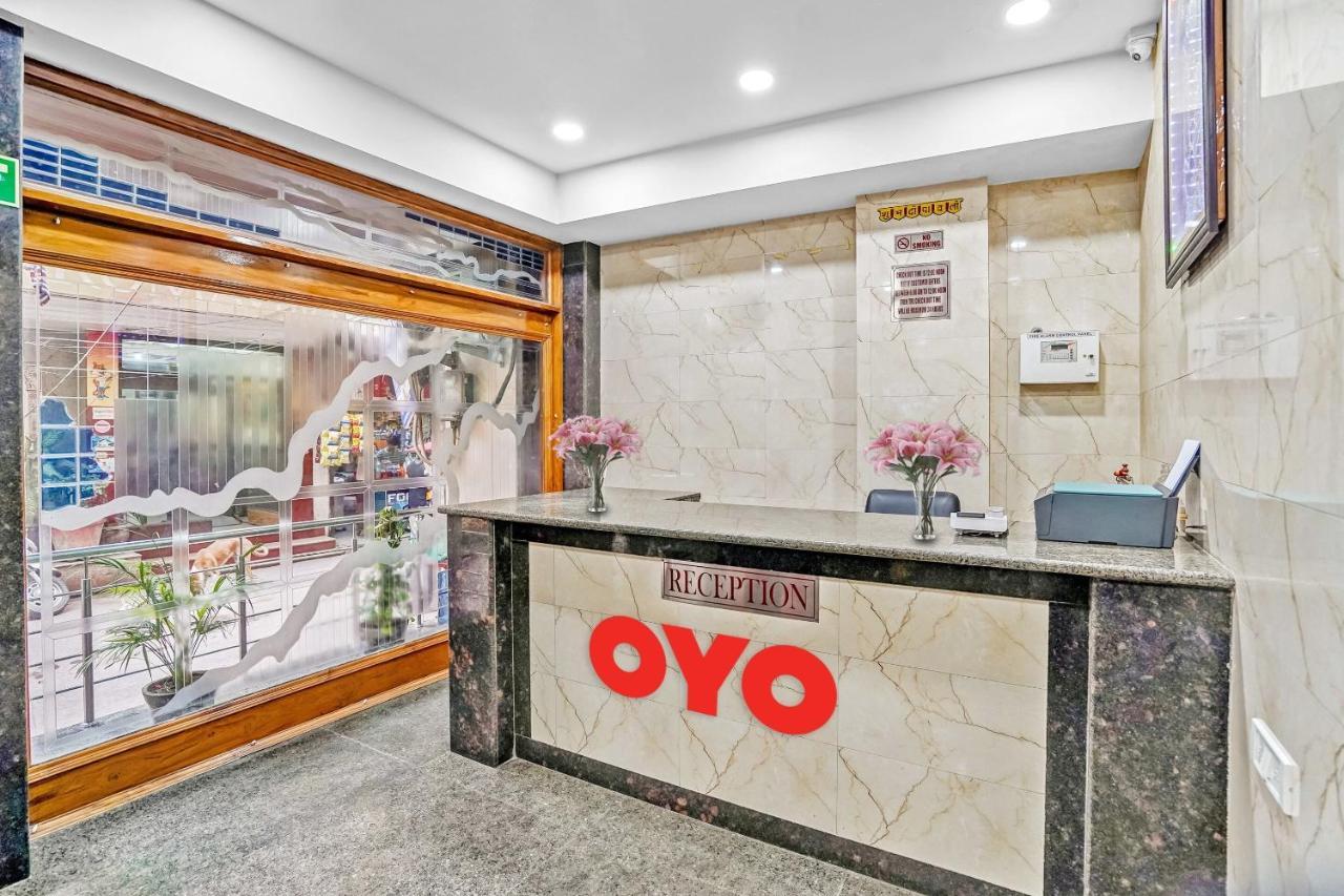 Oyo 88326 Hotel Cloud 9 New Delhi Exteriör bild