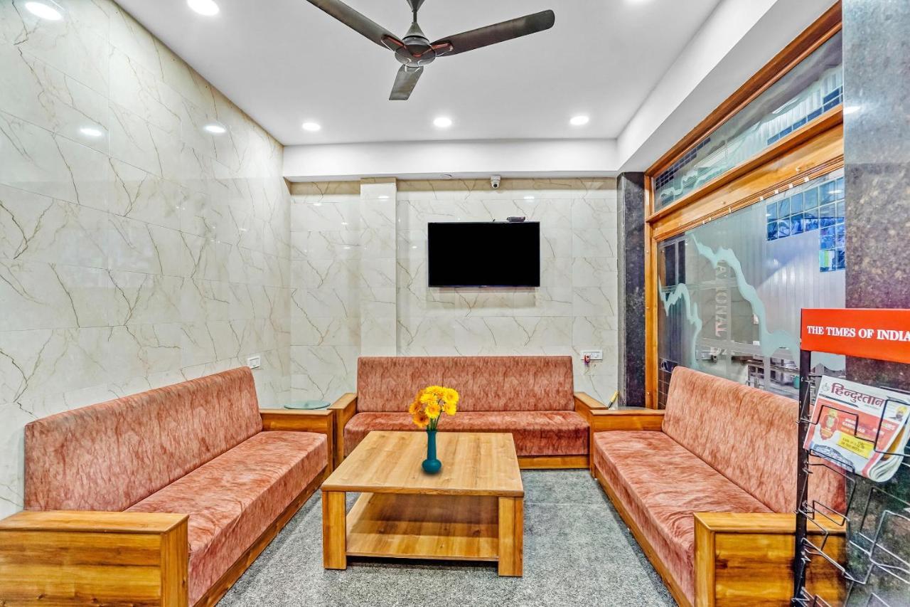 Oyo 88326 Hotel Cloud 9 New Delhi Exteriör bild